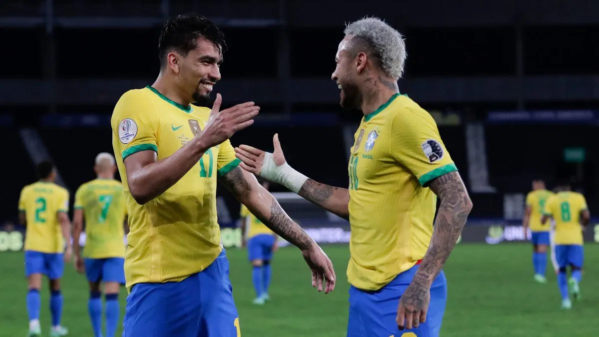 Lucas Paqueta và Neymar phối hợp ăn ý trong trận đấu gặp Peru