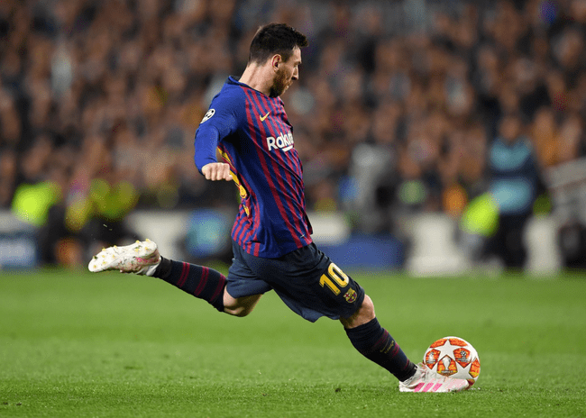 Messi là cầu thủ có kỹ thuật sút bóng mạnh và chính xác
