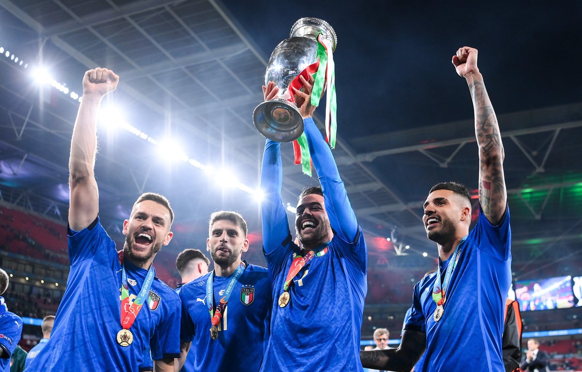 Italia đánh bại Anh và xuất sắc giành quán quân Cup Euro